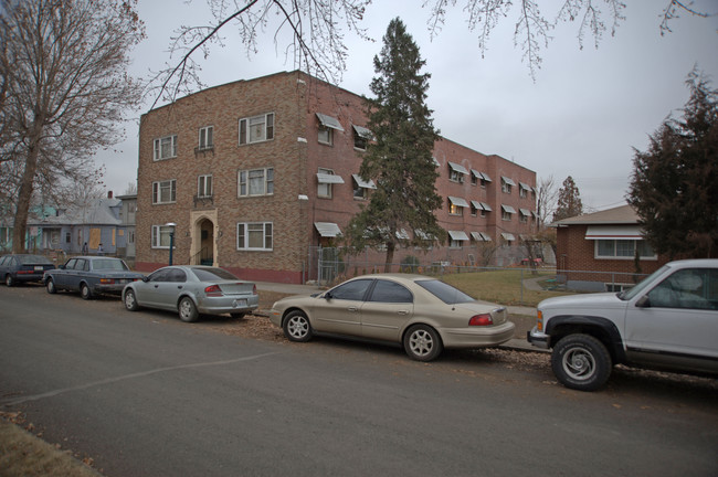 Buckingham Apartments in Yakima, WA - Building Photo - Building Photo