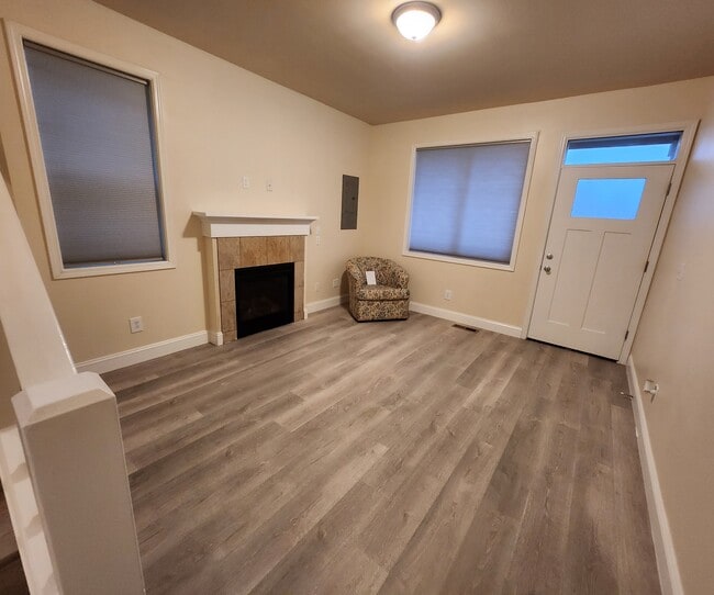 property at 9270 SE Caruthers St