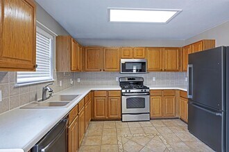 Spacious Home with Modern Upgrades in a Pe in Kyle, TX - Building Photo - Building Photo
