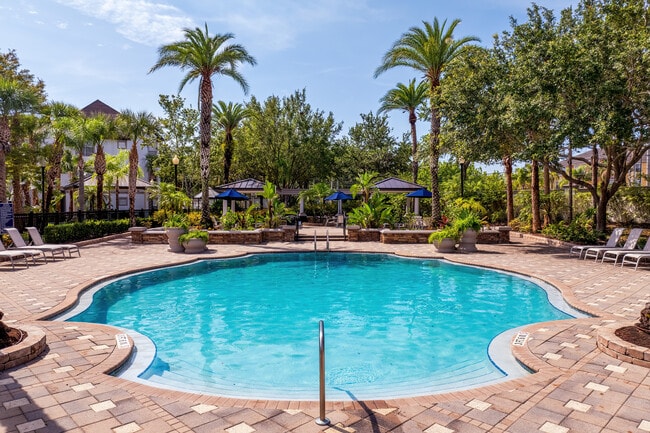 Grandewood Pointe