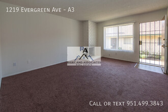 1219 Evergreen Ave in Fullerton, CA - Building Photo - Building Photo