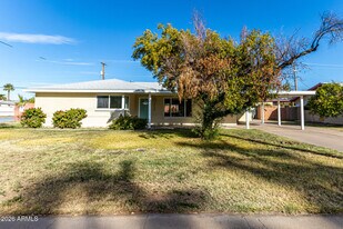 3930 E Oak St in Phoenix, AZ - Building Photo