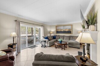 10100 Lakeshore Dr in Myrtle Beach, SC - Building Photo - Building Photo