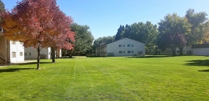 Lincoln Garden Apartments in Sparks, NV - Foto de edificio - Building Photo