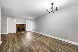 5544 Kaplan Dr in Raleigh, NC - Building Photo - Building Photo