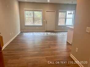 8319 Triple Crown Dr in Douglasville, GA - Building Photo - Building Photo