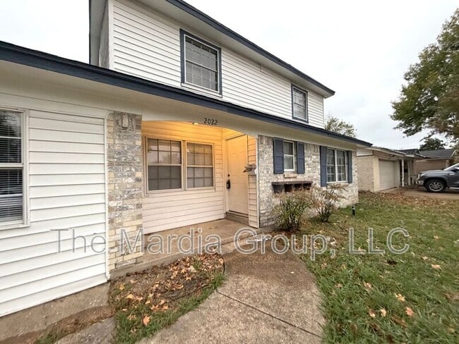 2022 Mars Dr in Garland, TX - Building Photo - Building Photo