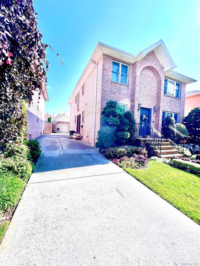 157-24 20th Rd in Queens, NY - Building Photo - Building Photo