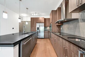 3600 S Lamar Blvd in Austin, TX - Building Photo - Building Photo