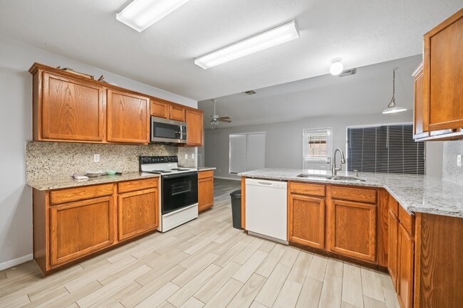 22623 Round Valley Dr