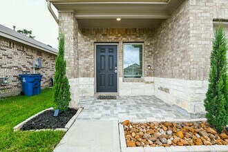 22430 Forest Gorge Ln in Spring, TX - Building Photo - Building Photo