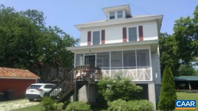 property at 2 Brooklyn Ave