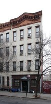 327 E 109th St in New York, NY - Building Photo