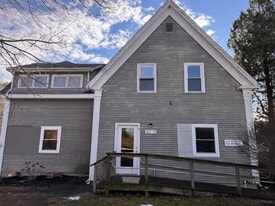 805 Teaticket Hwy, Unit 1A in Teaticket, MA - Building Photo