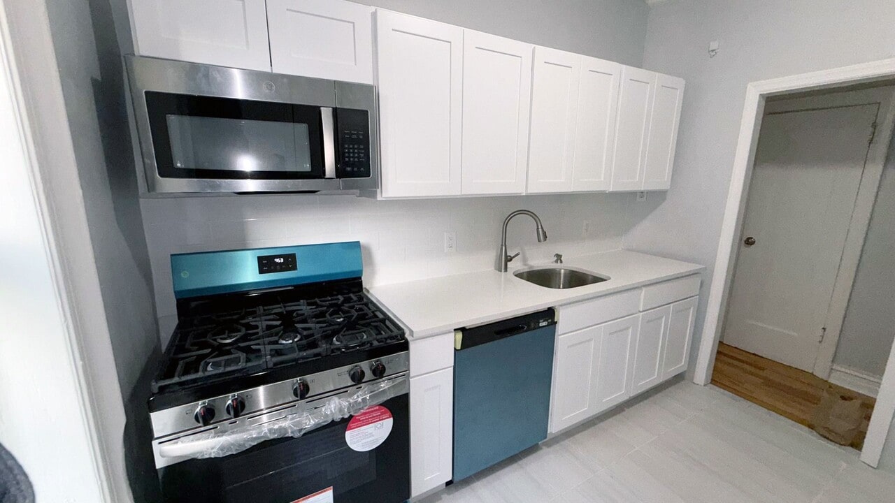 2685 - Highland Arms Apartments in Jersey City, NJ - Building Photo