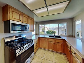 7437 Palmer House Dr in Sacramento, CA - Building Photo - Building Photo