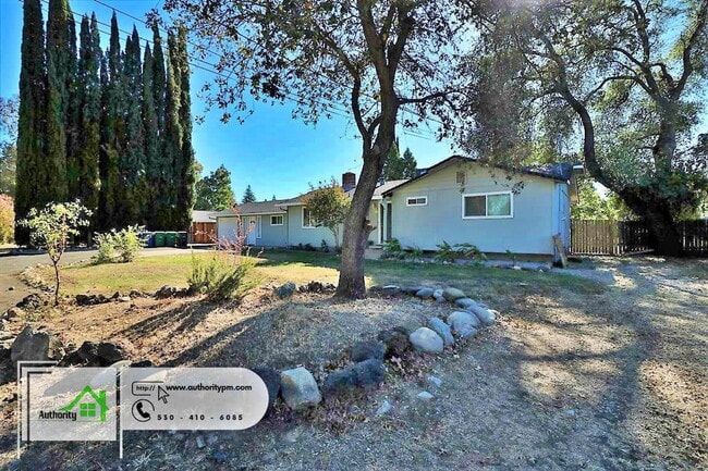 6738 E Waverly Ave in Redding, CA - Building Photo - Building Photo