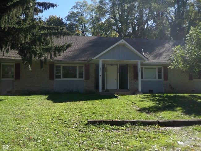 property at 807 Riverside Dr