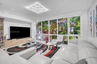 1000 99th St in Bay Harbor Islands, FL - Building Photo - Building Photo