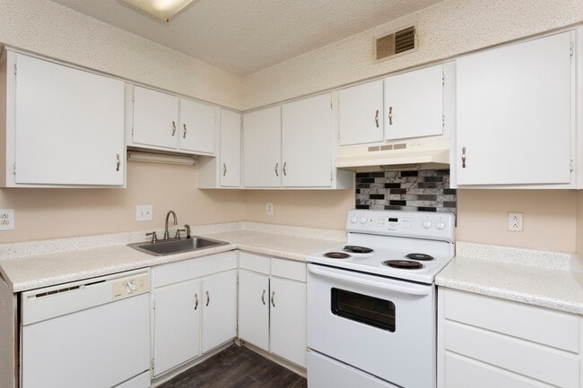Harbour Landing in Columbia, SC - Foto de edificio - Interior Photo