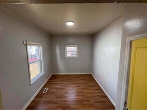 1596 8th St in Muskegon, MI - Building Photo - Building Photo