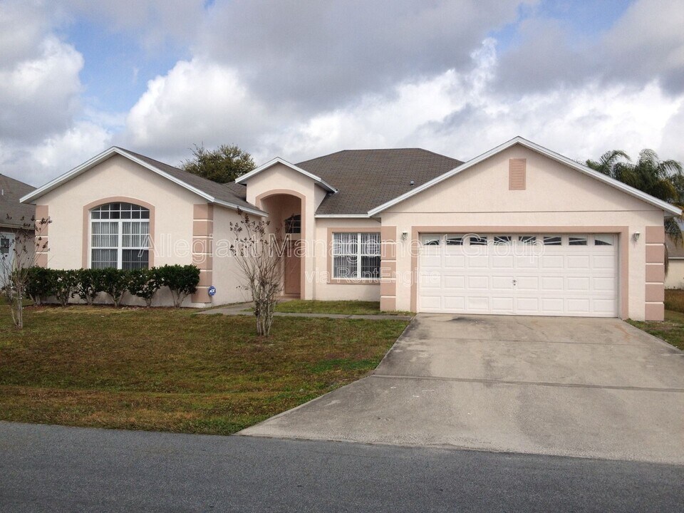 76 Alicante Ct in Kissimmee, FL - Building Photo
