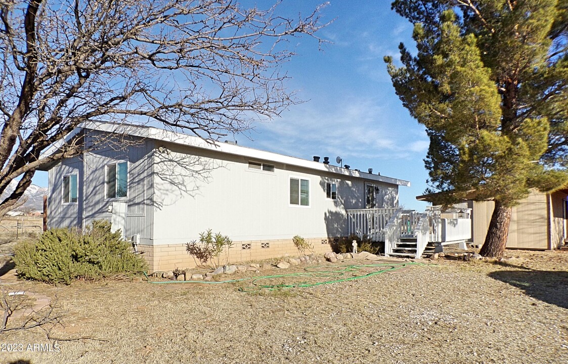 8327 E Chukar Valley Dr in Hereford, AZ - Building Photo