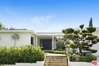 10834 Savona Rd in Los Angeles, CA - Building Photo - Building Photo