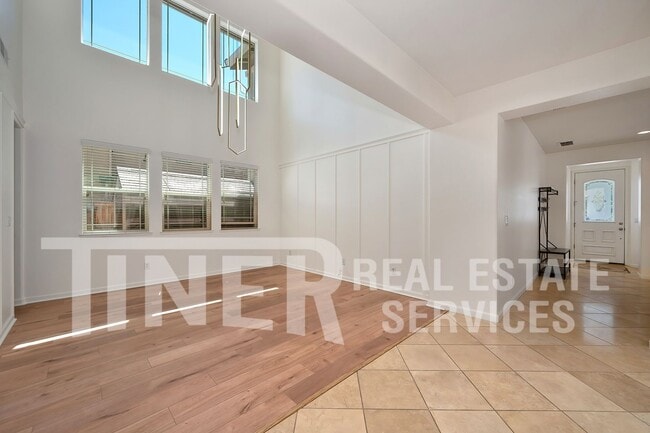 2469 Kinsella Way in Roseville, CA - Building Photo - Building Photo