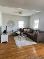 23 Washburn St, Unit 3 in Boston, MA - Building Photo