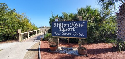663 William Hilton Pkwy in Hilton Head Island, SC - Foto de edificio - Building Photo