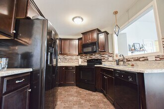 841 Shelton Cir in Clarksville, TN - Building Photo - Building Photo