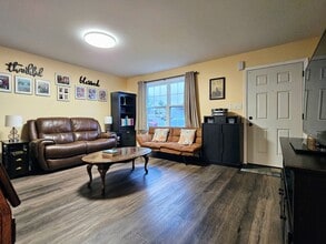 71 Laurel Dr in Myerstown, PA - Building Photo - Building Photo