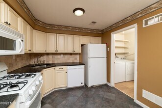 55 Frontier Way in Tinton Falls, NJ - Building Photo - Building Photo