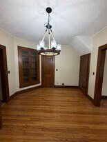 316 N Sycamore St in Lansing, MI - Building Photo