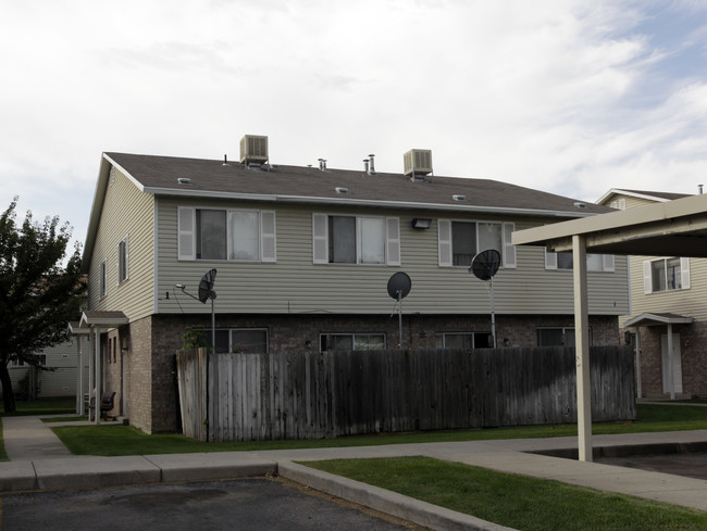 Hidden Oaks IV in Salt Lake City, UT - Building Photo - Building Photo