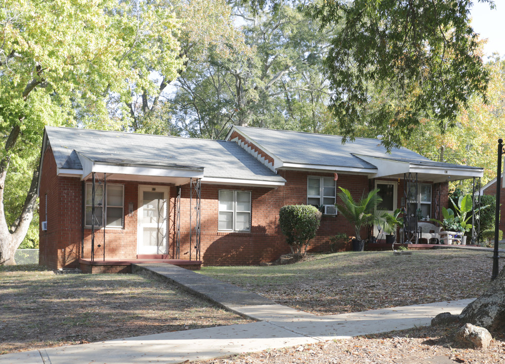 83 Spring St in Newnan, GA - Building Photo