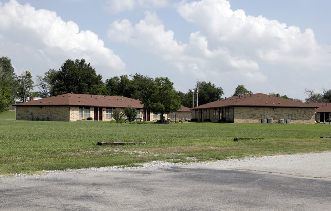 Garnett Village in Tulsa, OK - Building Photo - Building Photo