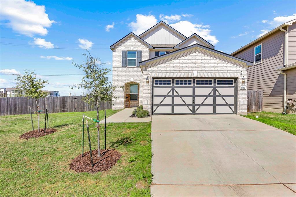 6512 Wagon Spring St in Austin, TX - Building Photo