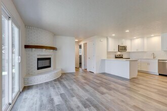 9642 Hoff Dr in Boise, ID - Building Photo - Building Photo