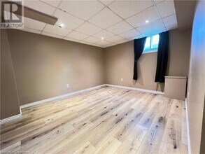 99 Brucedale Ave E in Hamilton, ON - Building Photo - Building Photo