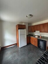 202 3rd St, Unit 2 in Ann Arbor, MI - Foto de edificio - Building Photo