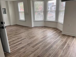 1312 Spring St, Unit 3 in Cincinnati, OH - Building Photo - Building Photo