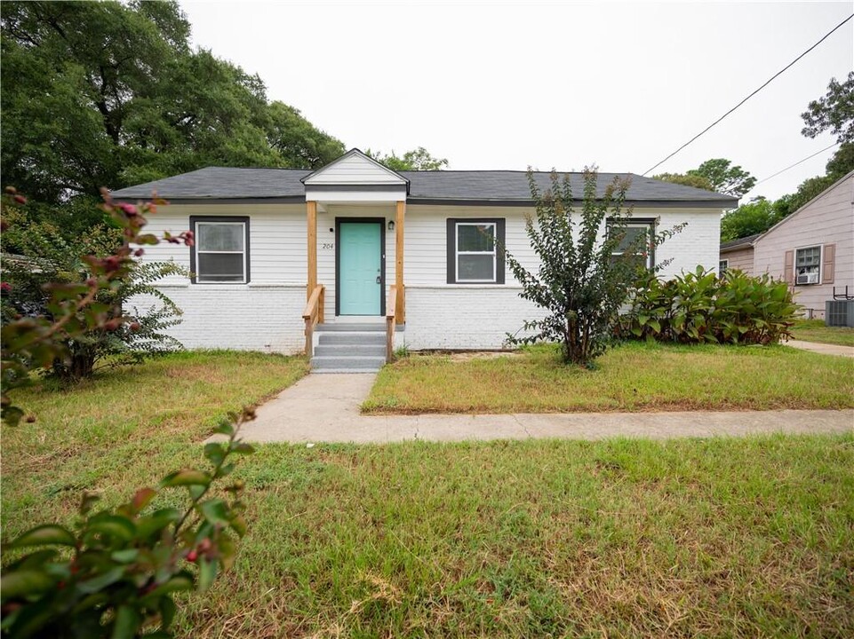 204 Arnold Blvd in Warner Robins, GA - Building Photo