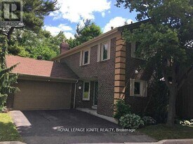3265 South Millway in Mississauga, ON - Building Photo
