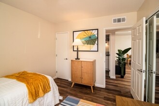 Union On Bellevue in Tucson, AZ - Building Photo - Building Photo