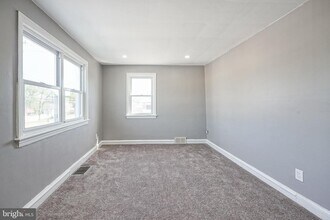 7936 River Rd in Delair, NJ - Building Photo - Building Photo