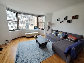 535 N Michigan Ave, Unit 1212 in Chicago, IL - Foto de edificio - Building Photo