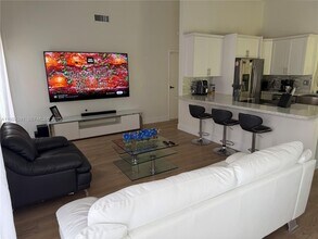 8611 NW 51st Ct in Lauderhill, FL - Building Photo - Building Photo