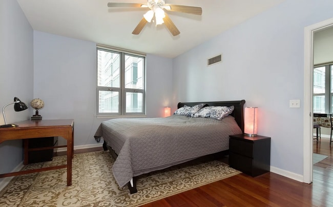 125 S Jefferson St in Chicago, IL - Building Photo - Building Photo